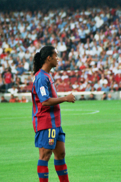 Ronaldinho wearing Barcelona's number ten shirt in 2004
