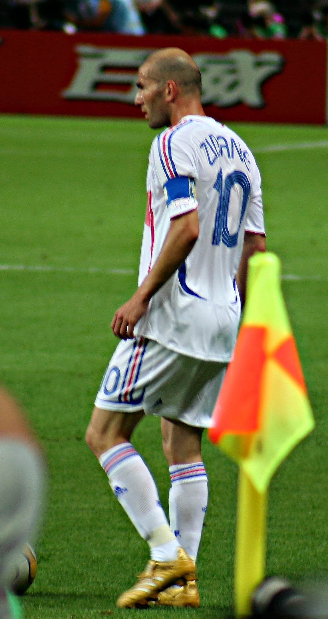 Zinedine Zidane wearing the France number ten shirt in 2006